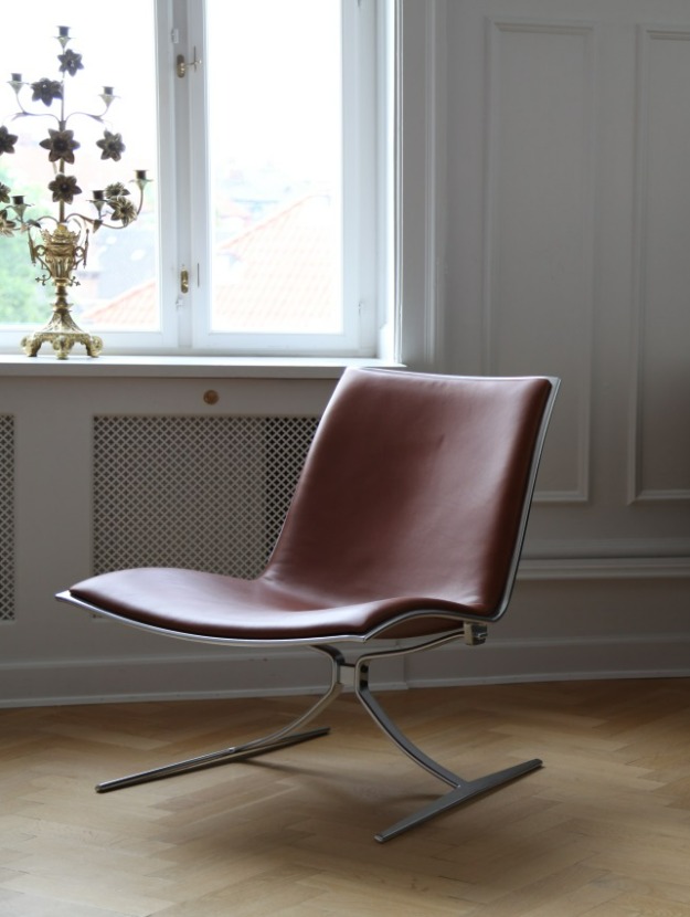 JK 710 Skater Chair