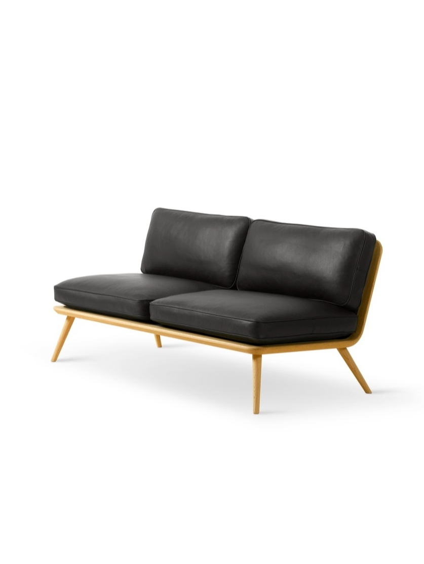 Spine Lounge